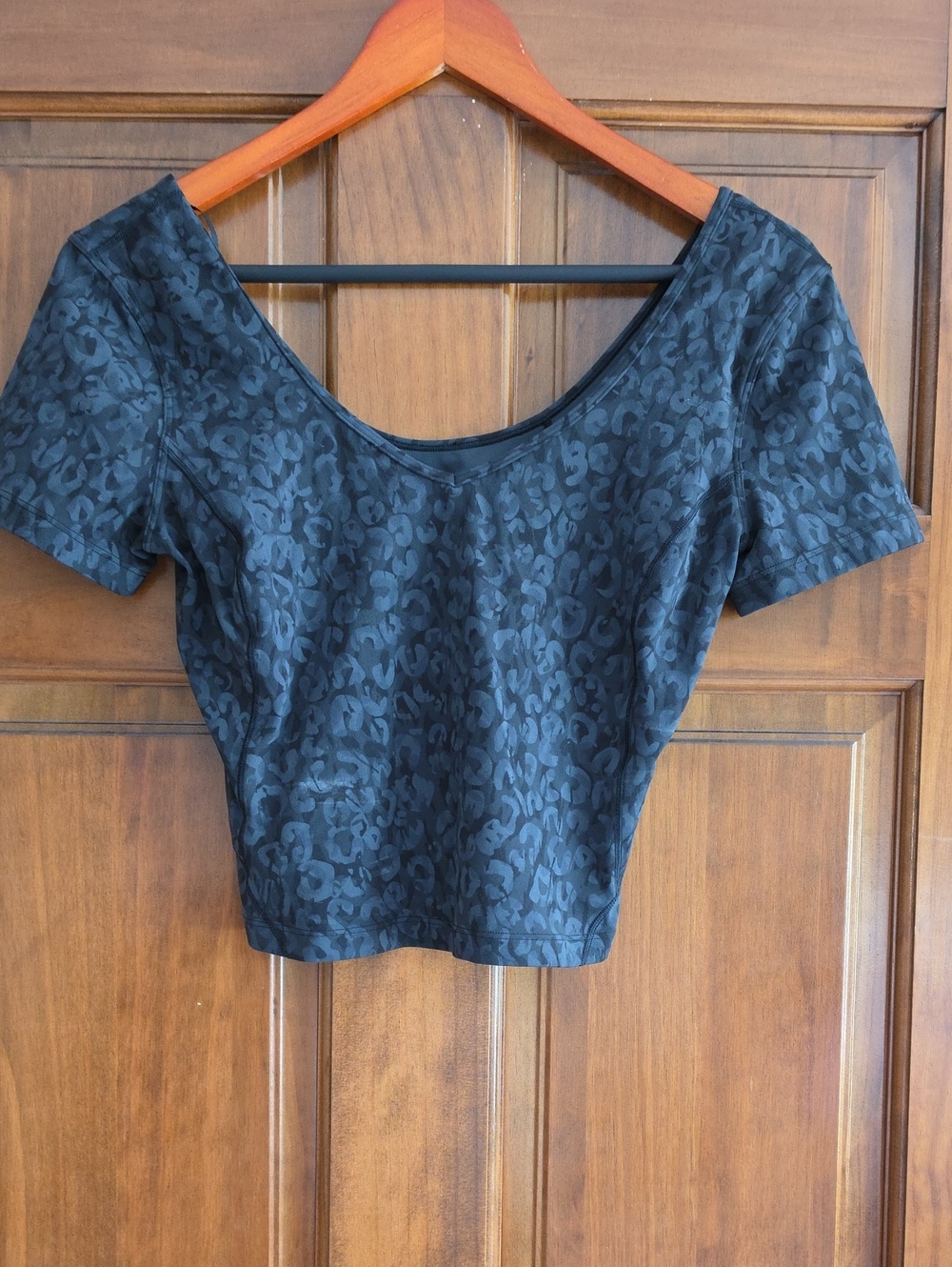 Lululemlm Black Short Sleeve Scoop Neck Crop Top